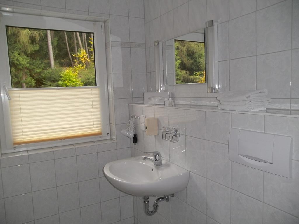 Elgersburg Hotel Am Wald -Garni- מראה חיצוני תמונה