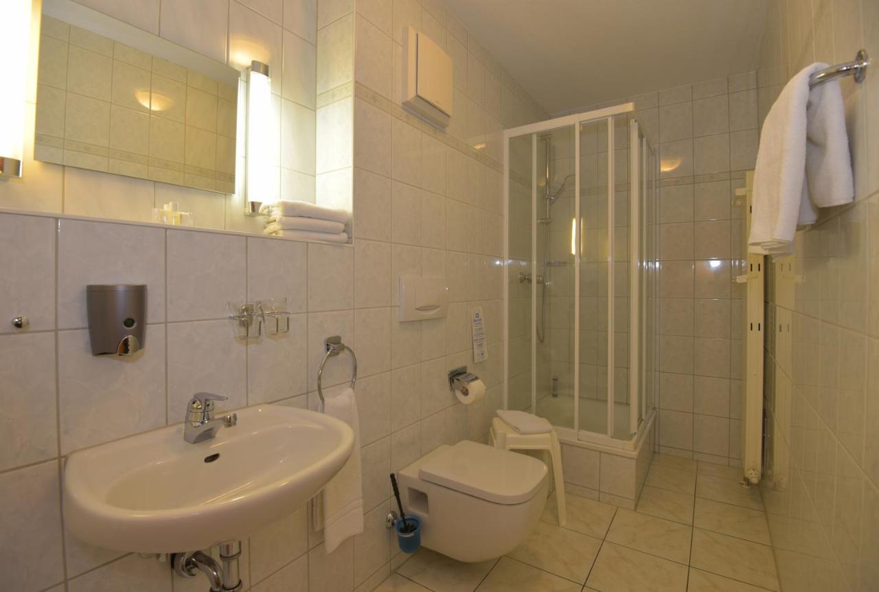 Elgersburg Hotel Am Wald -Garni- מראה חיצוני תמונה