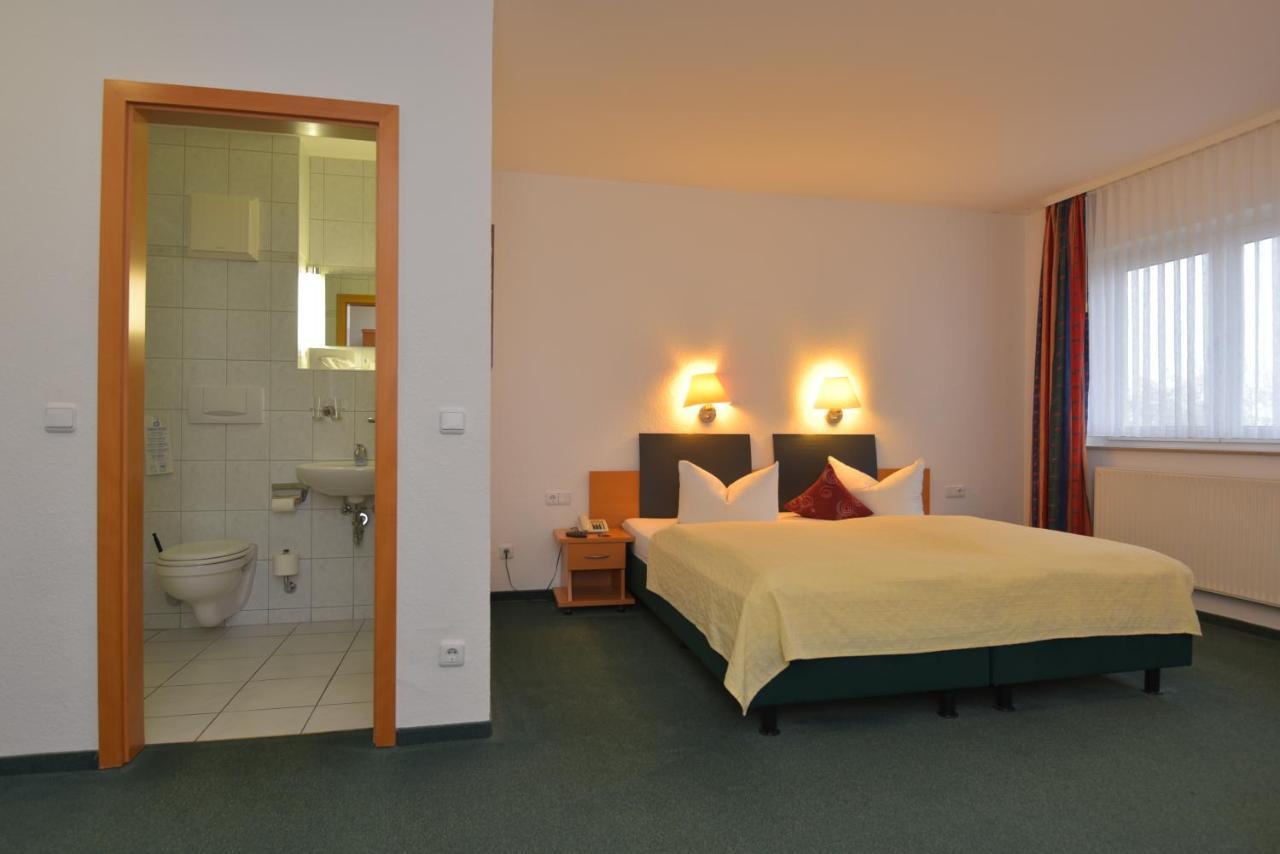 Elgersburg Hotel Am Wald -Garni- מראה חיצוני תמונה