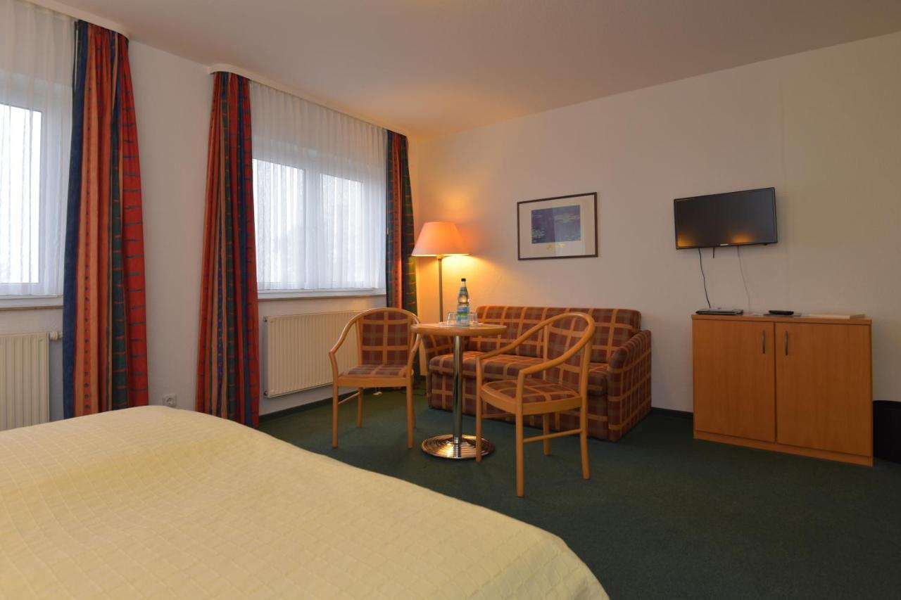 Elgersburg Hotel Am Wald -Garni- מראה חיצוני תמונה